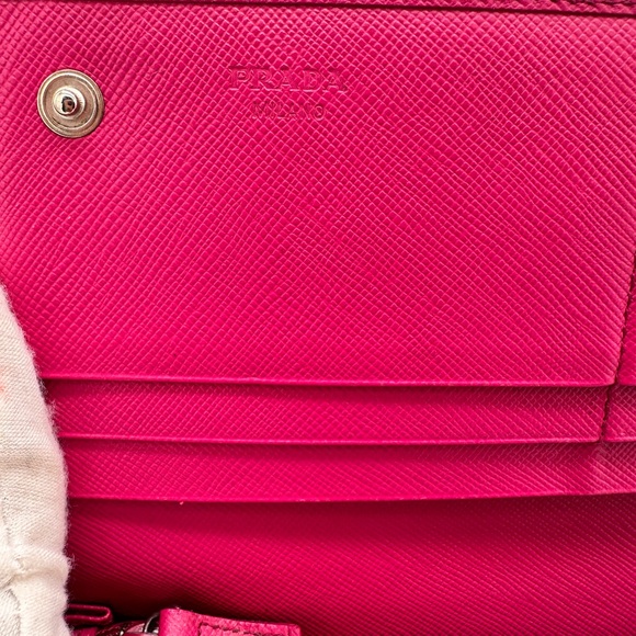 Prada Wallet - Picture 11 of 15